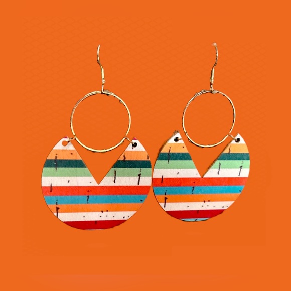 NEW Gorgeous Colorful Striped Wood Fashion Earrings with Gold Hoops, Lightweight - Picture 6 of 7